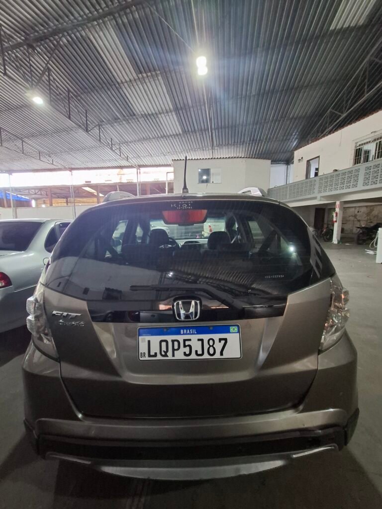 1000064083